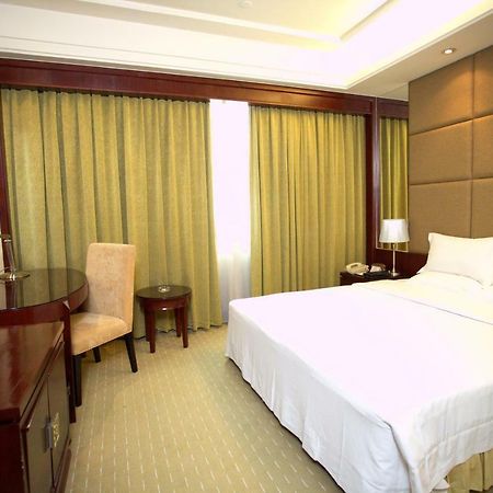 Harbour Metropolis Hotel ฝอซาน ภายนอก รูปภาพ