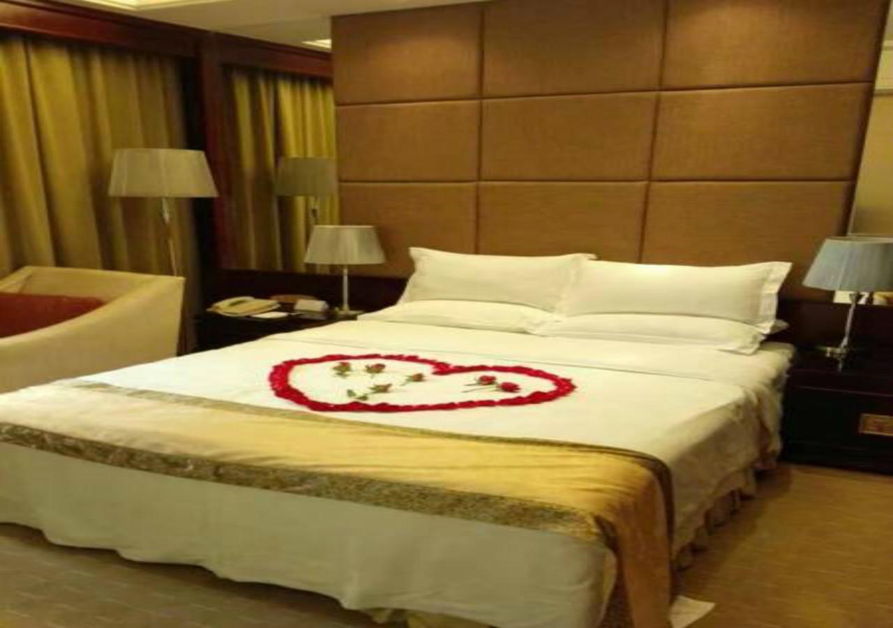Harbour Metropolis Hotel ฝอซาน ภายนอก รูปภาพ