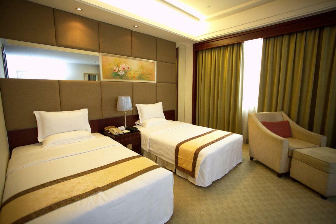 Harbour Metropolis Hotel ฝอซาน ภายนอก รูปภาพ