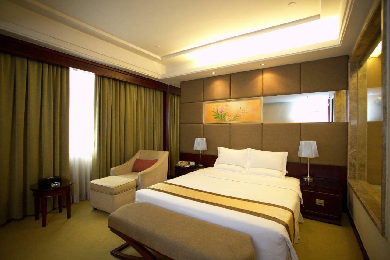 Harbour Metropolis Hotel ฝอซาน ภายนอก รูปภาพ
