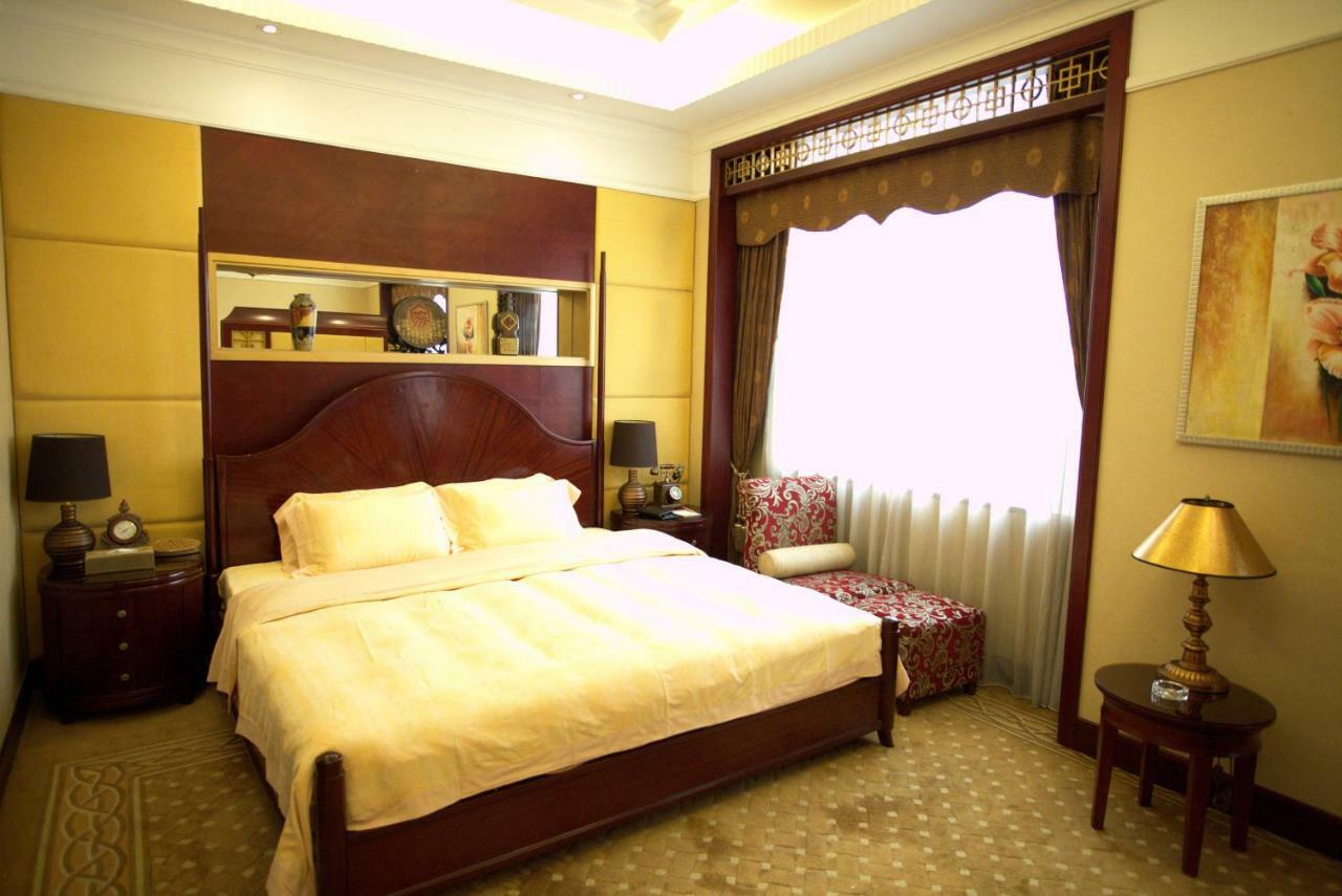 Harbour Metropolis Hotel ฝอซาน ภายนอก รูปภาพ