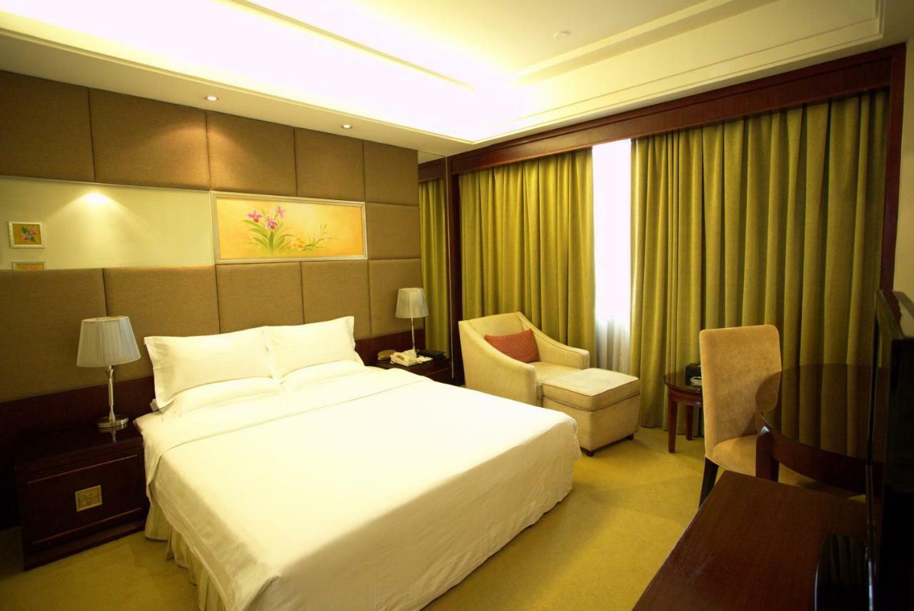 Harbour Metropolis Hotel ฝอซาน ภายนอก รูปภาพ